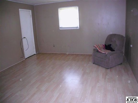 3rd image of 502 W Main St
