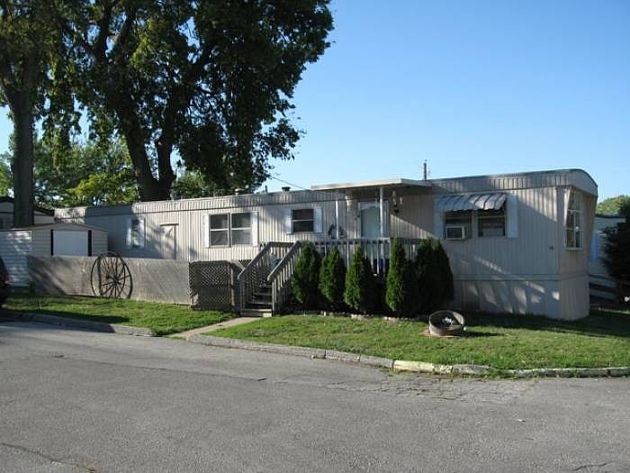 Trailer Exterior