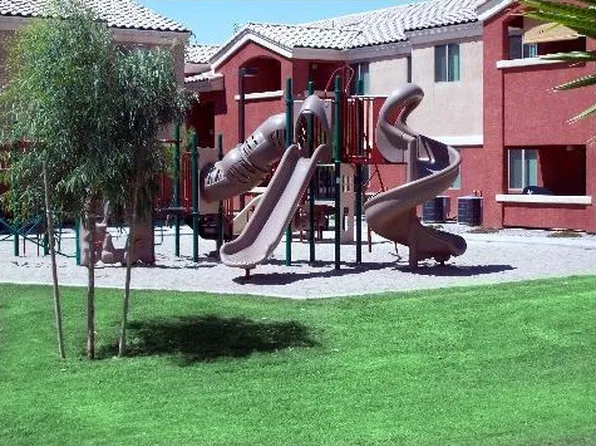 La Posada Apartments