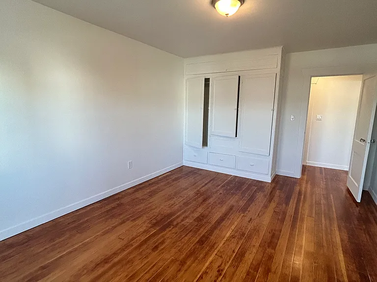 1223 W Nickerson St #8 — Photo 6