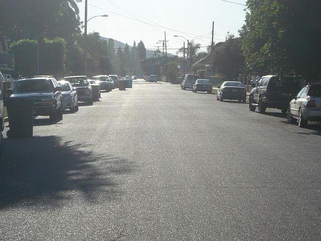 2nd image of 728 W 12th St