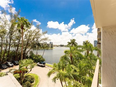 18151 NE 31st Ct APT 407, Aventura, FL, 33160