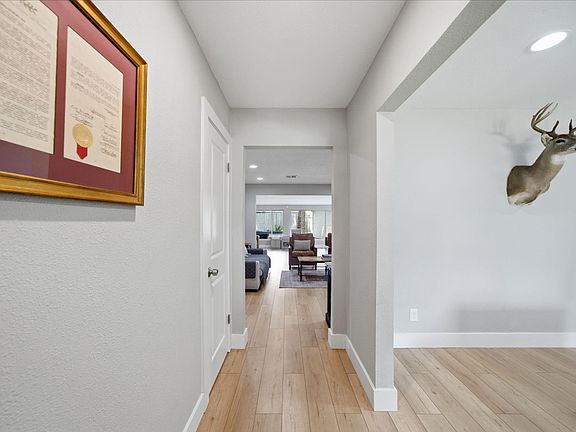 5th image of 2619 Parana Dr