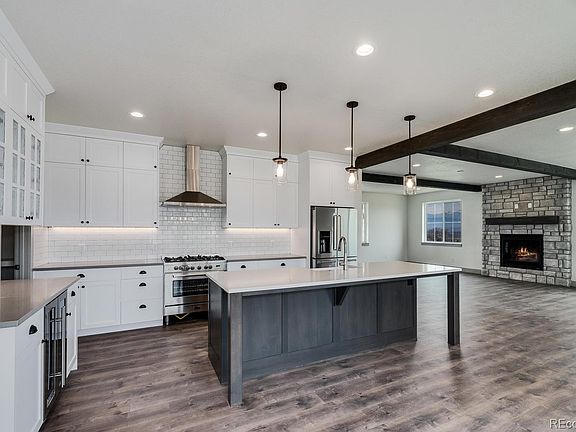 4th image of 15435 King Court