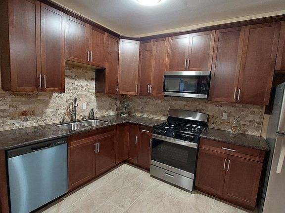 2nd image of 709A Vale View Dr