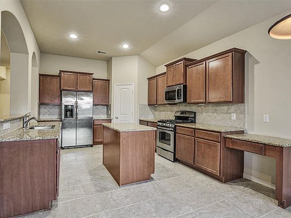 4th image of 21575 Spear Valley Ln