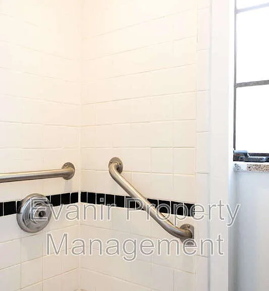 113 Niagara Ave #1 — Photo 9
