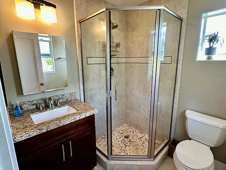 1005 Hermes Ave — Photo 6