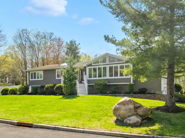 59 S Constitution Drive, Tappan, NY 10983