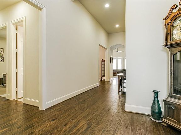 3rd image of 6508 Orchard Park Dr