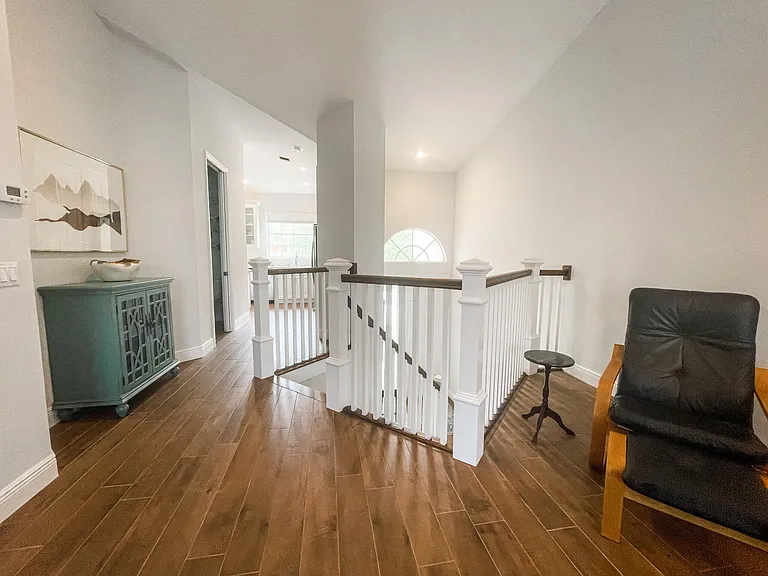 8402 Mulligan Cir — Photo 6