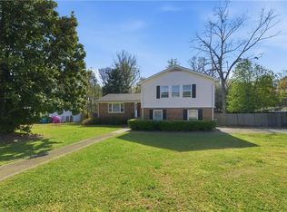 137 Bonnie Ln NW, Lilburn, GA 30047