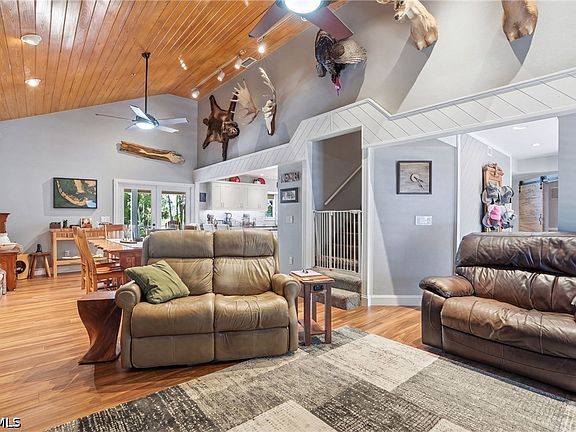 5th image of 4210 Fulton Cir