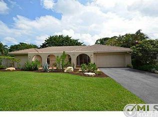 6738 S Grande Dr, Boca Raton, FL 33433