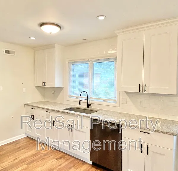 101 Basswood Dr — Photo 7