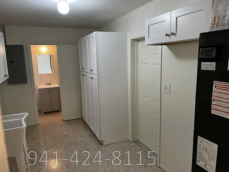 2503 Hibiscus St — Photo 9