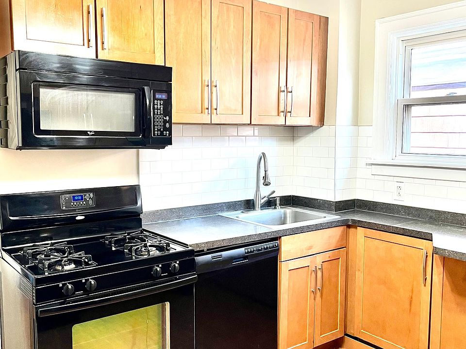 1st image of 889 Richmond Ave #2