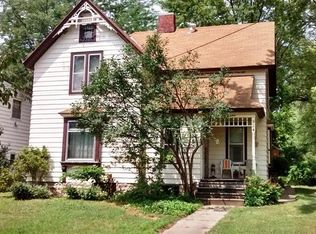 914 1st Ave N, Clear Lake, IA 50428