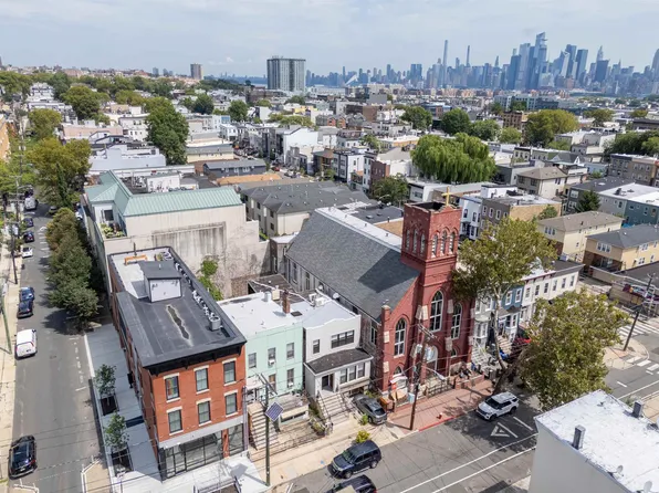 70 Bowers Street image 34 of 35