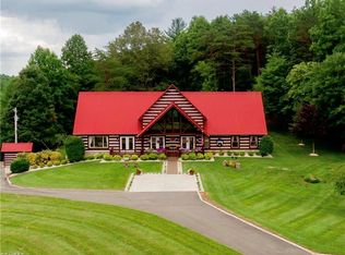 180 Twin Rocks Ln, Lowgap, NC 27024