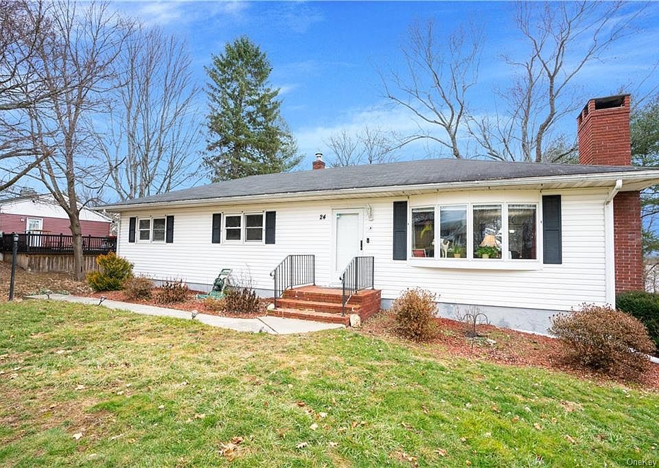 24 Robin Hill Drive, Poughkeepsie, NY 12603 Zillow