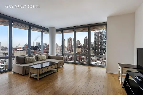 Rented by Corcoran | media 17