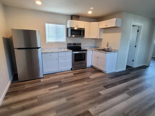 Wagner Creek Estates, 205 S Pacific Hwy Unit 28, Talent, OR 97540