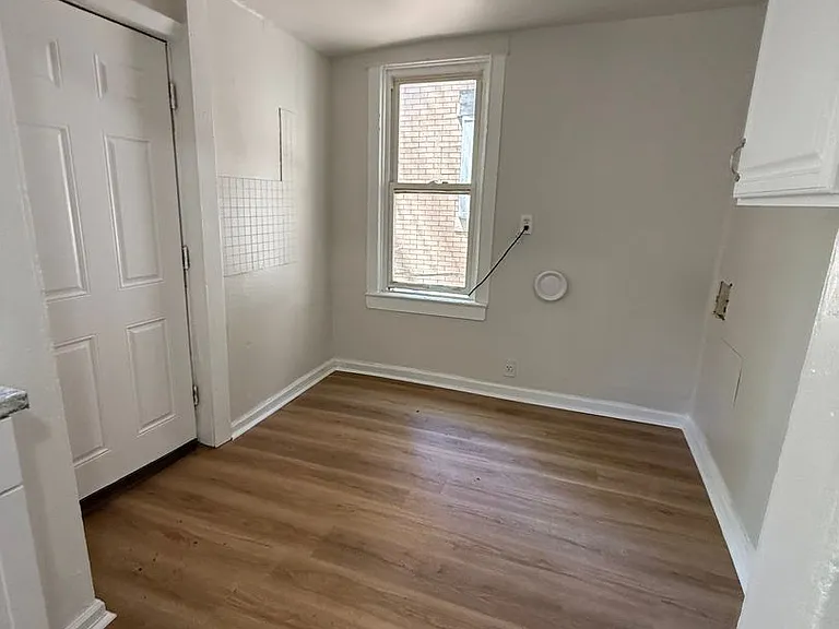 319 Rutherford Ave — Photo 13