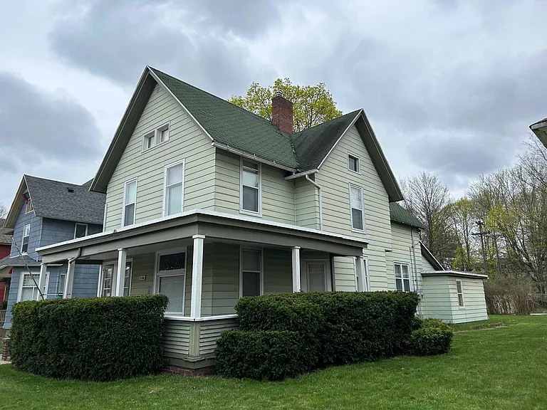 546 Lyon St NE #TWO UPPER — Photo 1