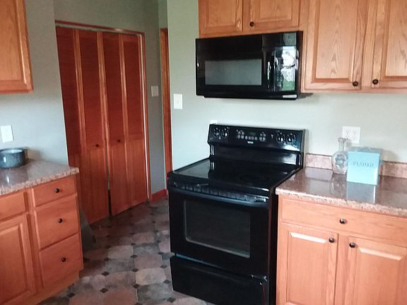 4th image of 175 Sanford Dr