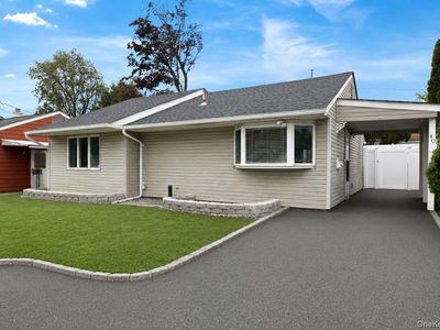 40 Southridge Drive, Glen Cove, NY, 11542