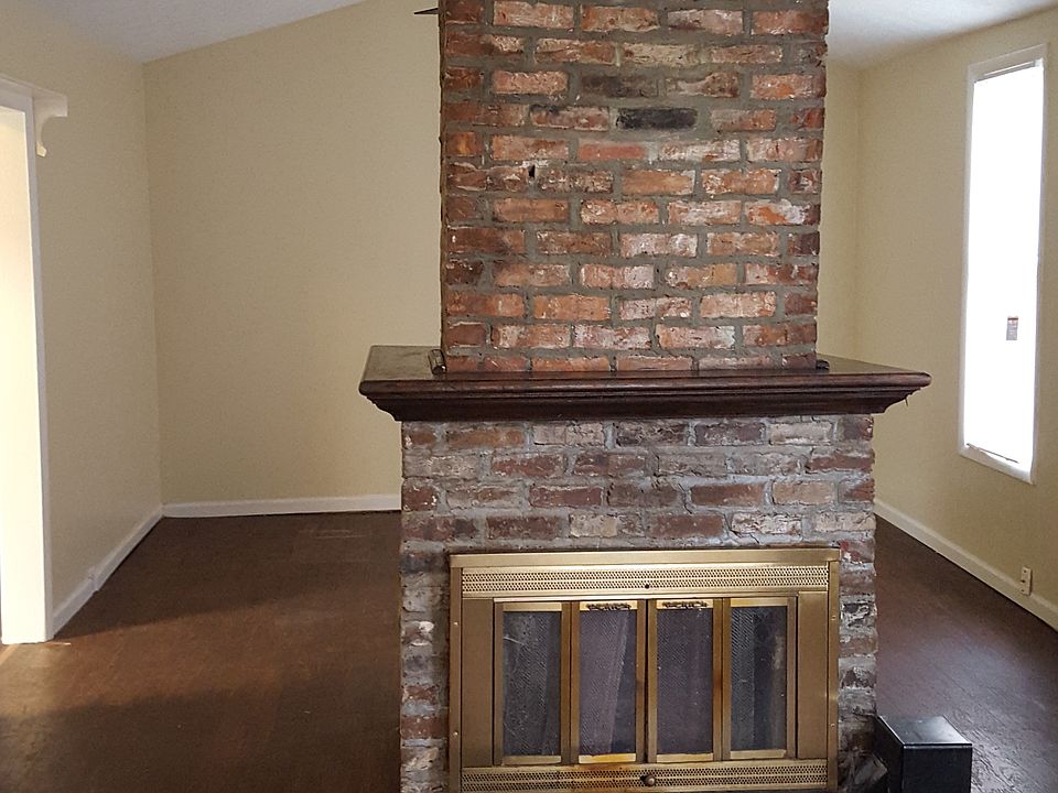 1st image of 228 Oglewood Ave