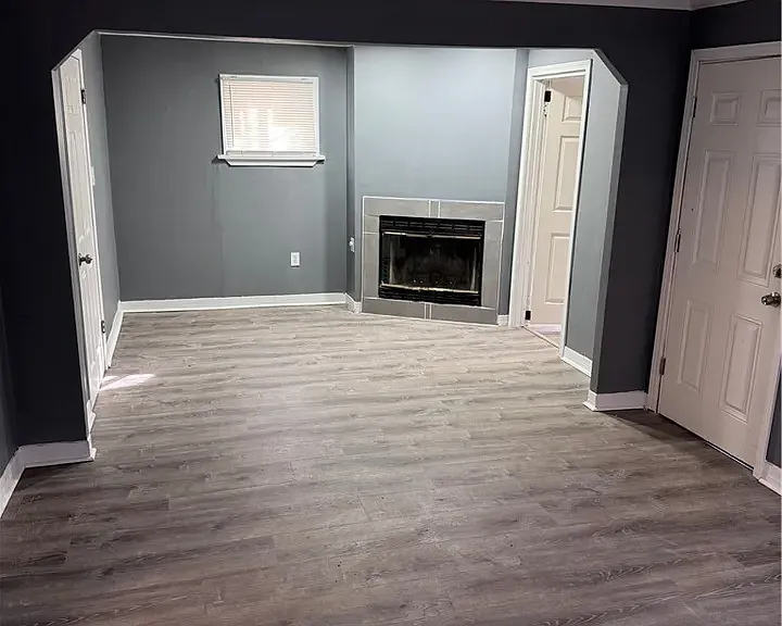1563 Maplegrove Rd — Photo 3