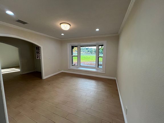 3rd image of 38195 Calle De Lobo