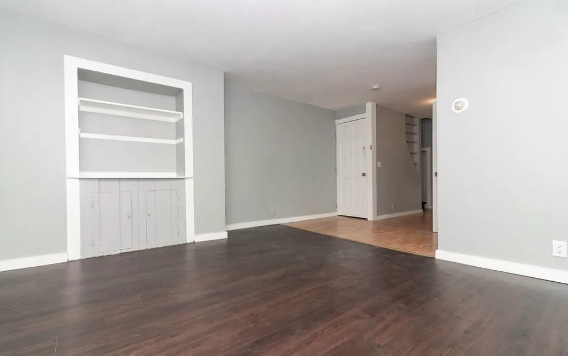 46 W Monroe St — Photo 3