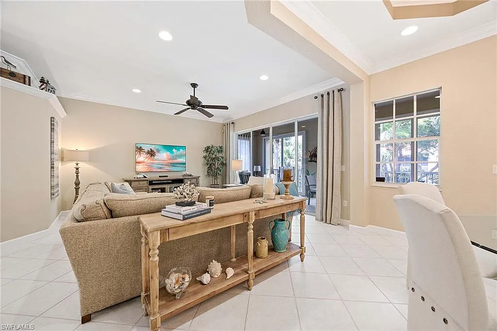 3 bed, 3.0 bath, 2836 sqft, $11,000 — Photo 4