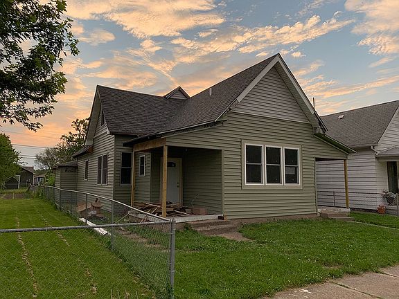 3rd image of 812 Marion Ave