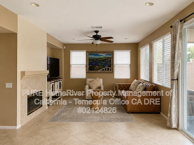 4 bed, 3.0 bath, 3306 sqft, $3,795 — Photo 4