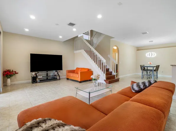 9023 Alexandra Circle, Wellington, FL 33414
