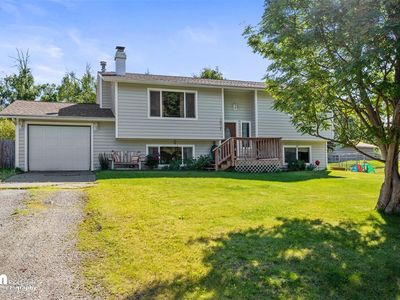 10827 Goodpaster Cir, Eagle River, AK, 99577