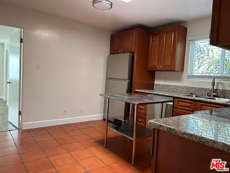 36 Brooks Ave #D — Photo 17