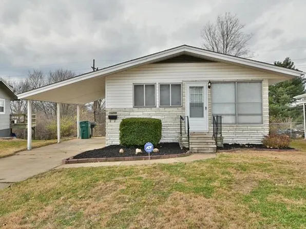 10205 Gourock Dr, Saint Louis, MO 63137