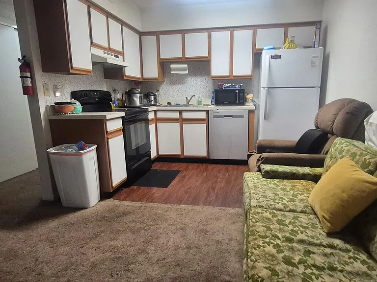 978 Irving Ave #2 — Photo 2