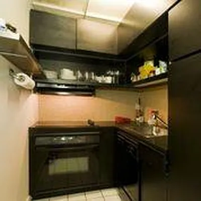Sold by R New York | media 2