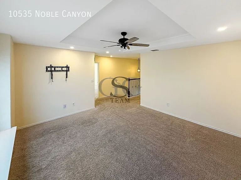 10535 Noble Cyn — Photo 10