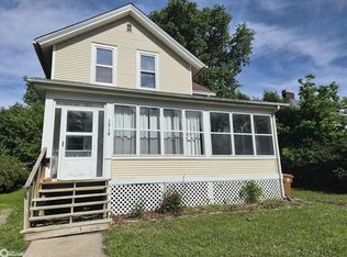 1318 West St, Grinnell, IA 50112