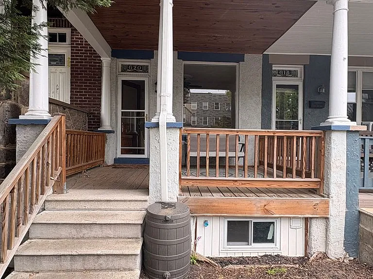 620 W 33rd St — Photo 2