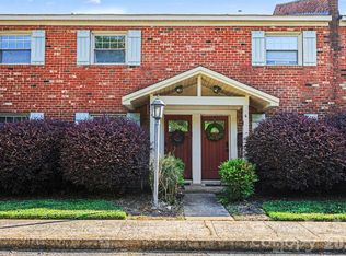 1201 Green Oaks Ln, Charlotte, NC 28205
