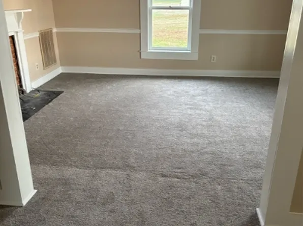 1740 Petsch Ln, Hopkinsville, KY 42240