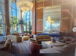 New Hampton, Hollywood, FL 33027